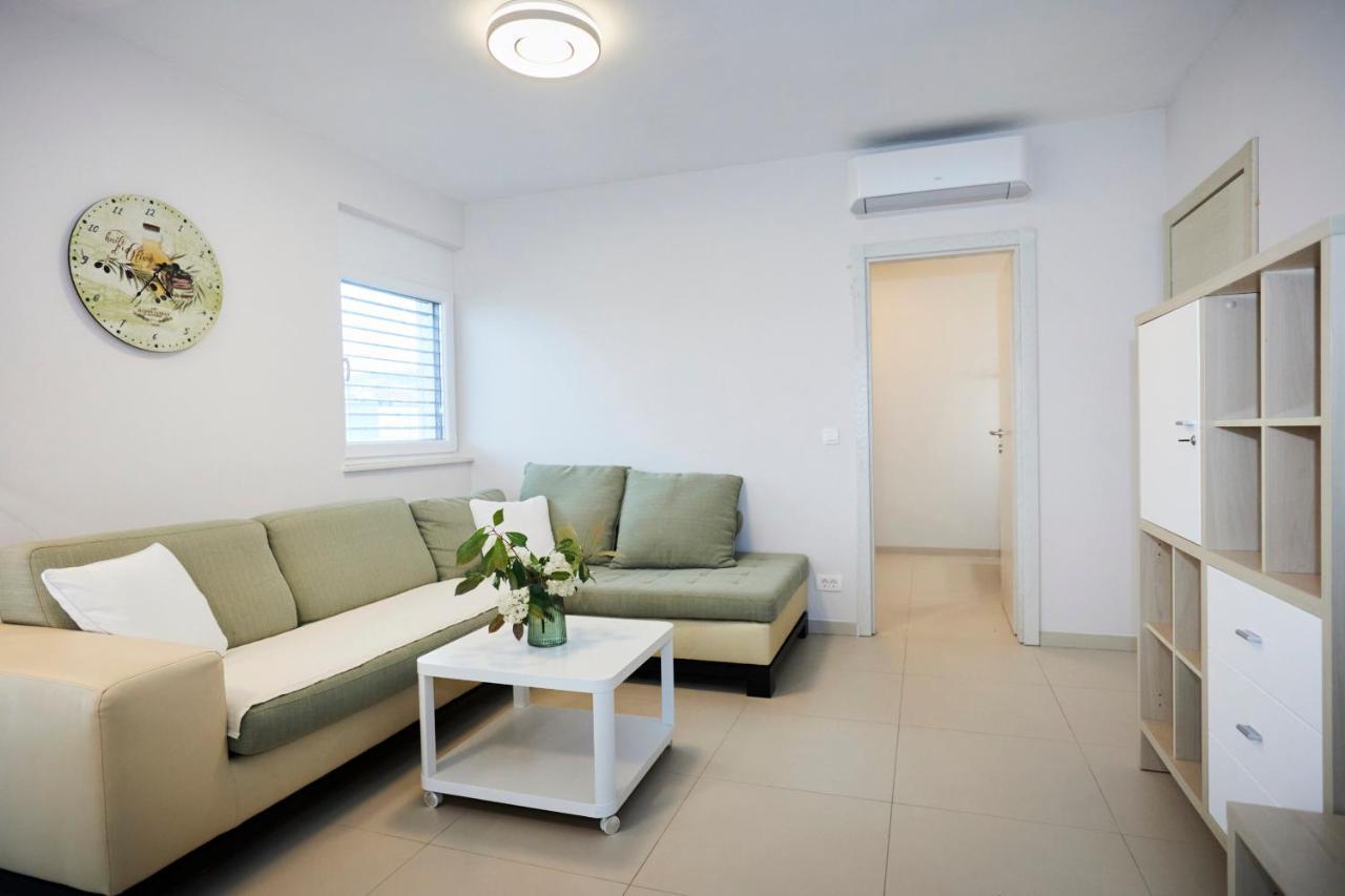 Villa Grdelina Supetar Εξωτερικό φωτογραφία